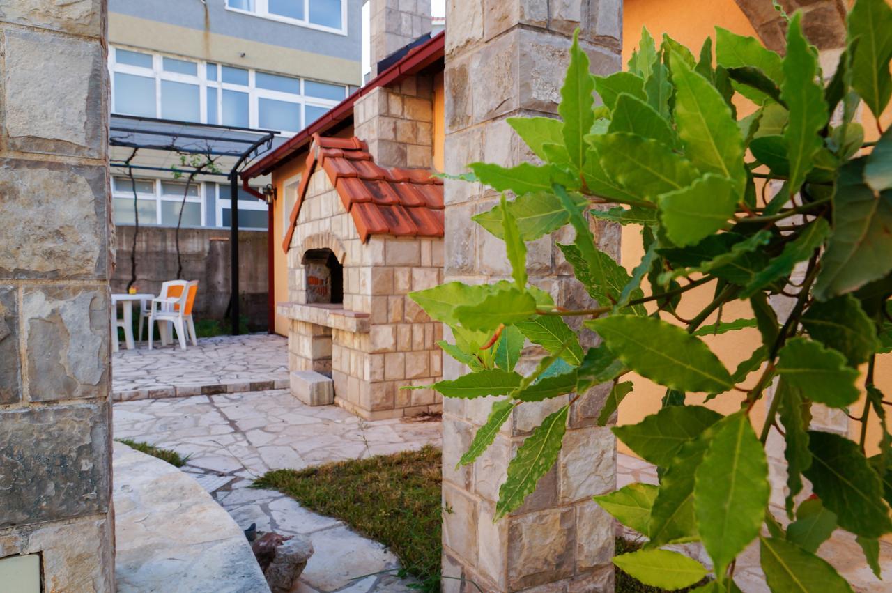 Apartments Apple Cat Montenegro Ko بِييلا المظهر الخارجي الصورة
