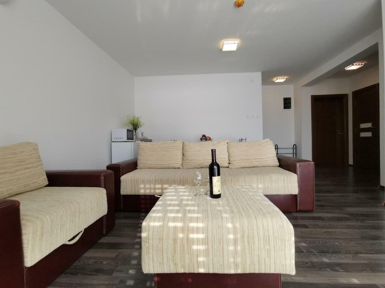 Apartments Apple Cat Montenegro Ko بِييلا المظهر الخارجي الصورة